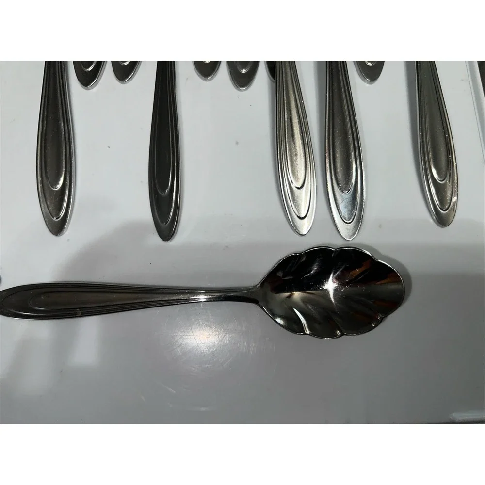 Vintage Anse Royale (Stainless) by REED &‎ BARTON 18/10 Korea 42 Piece Flatware